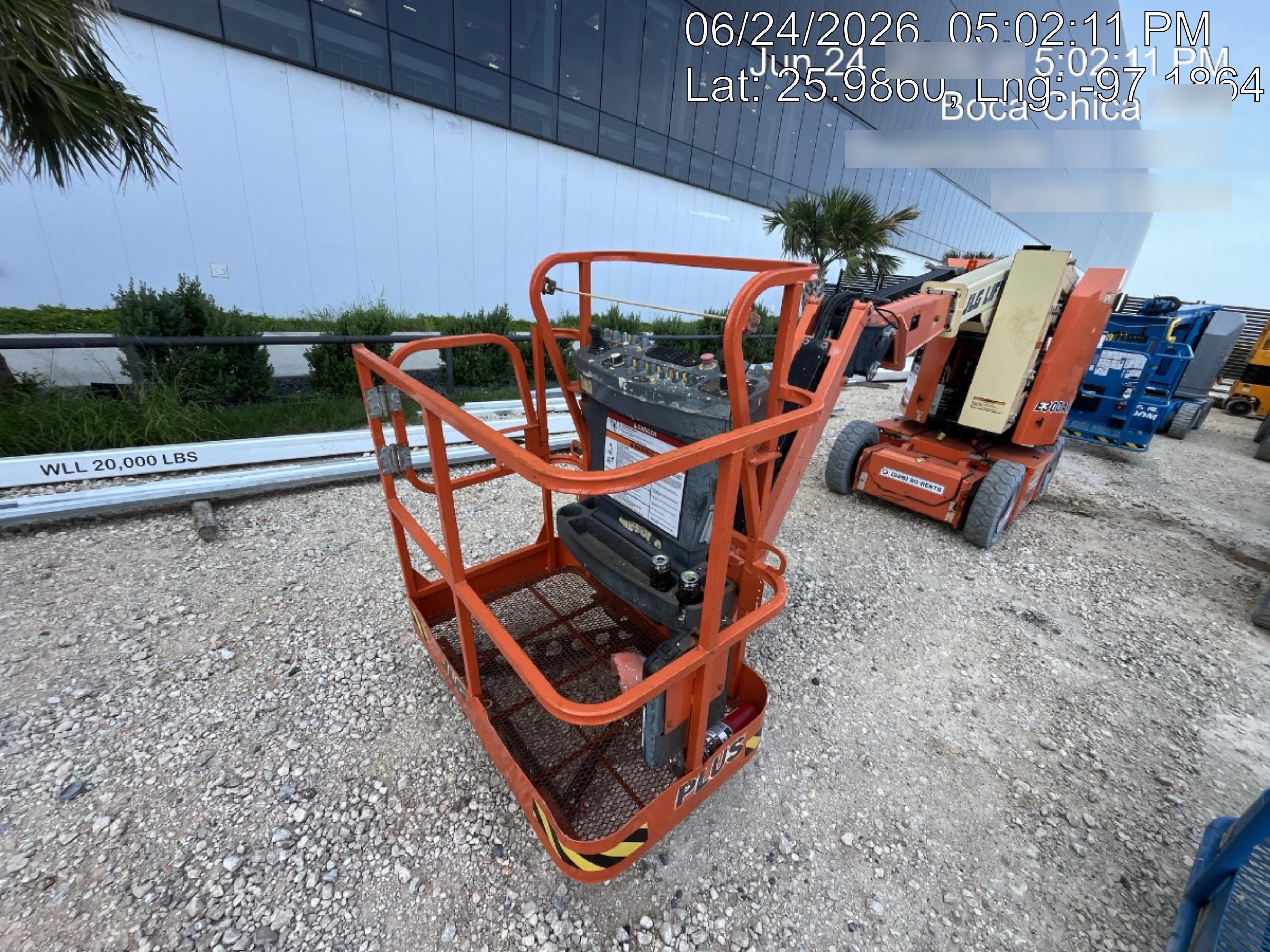 2021 JLG E300AJP