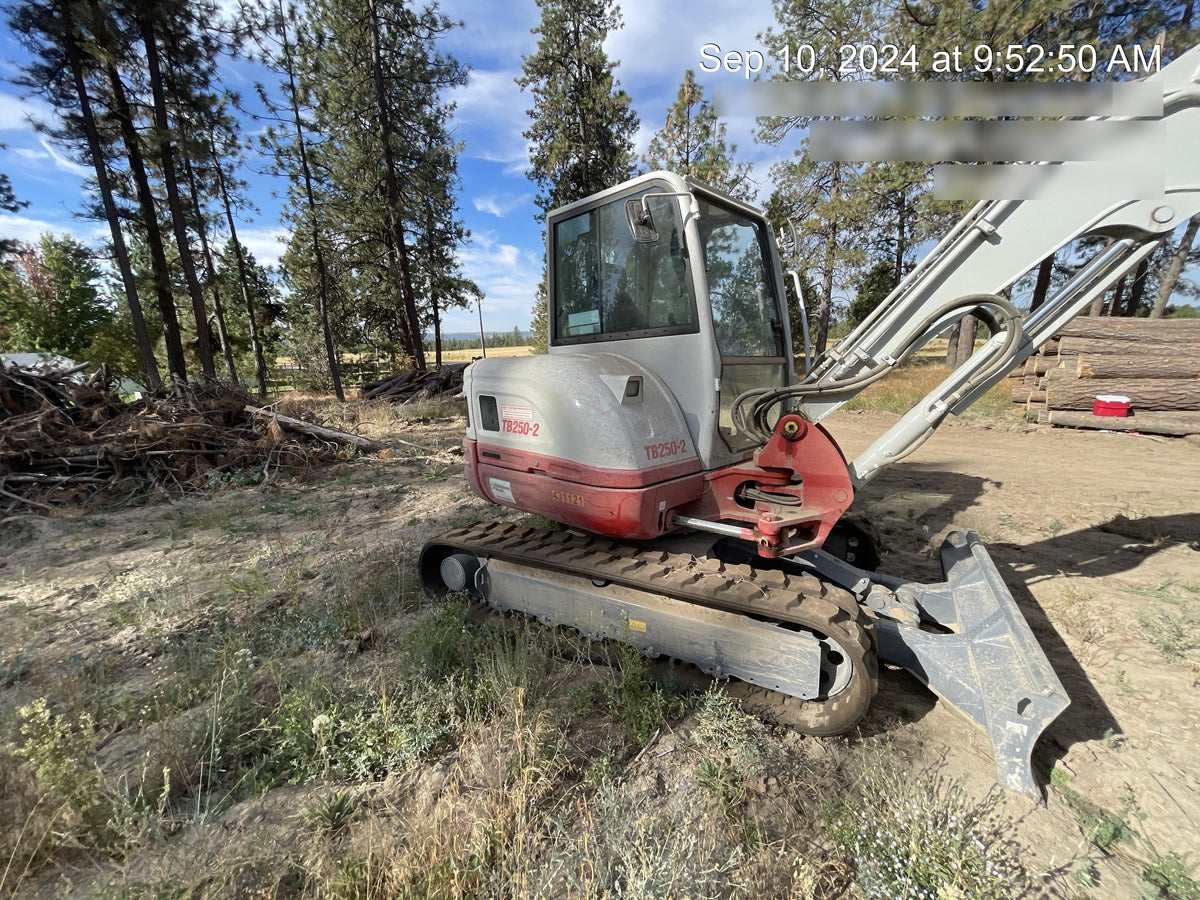 2024 TAKEUCHI TB250-2CR