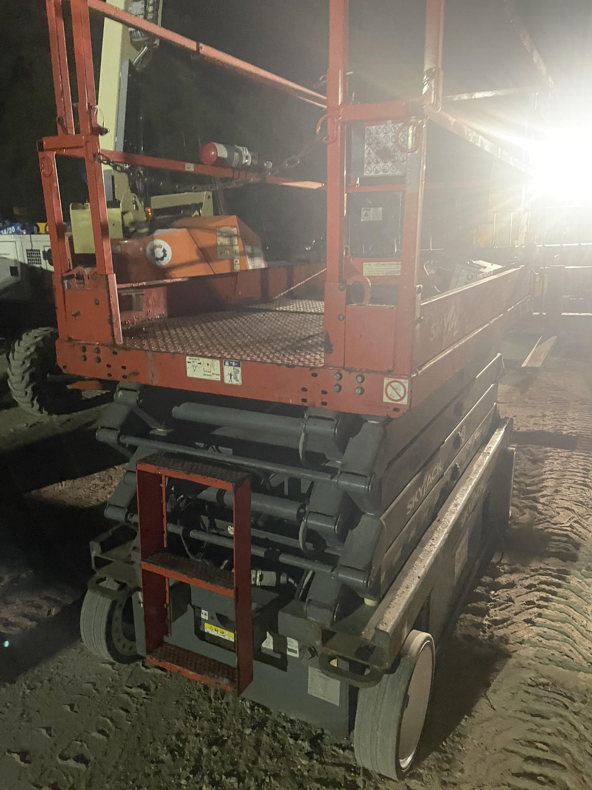 2015 Skyjack SJIII-4632 Skyjack SJIII-4632 32' Scissor Lift