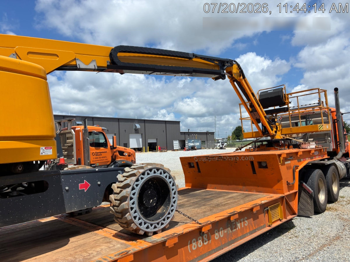 2019 JLG 400S