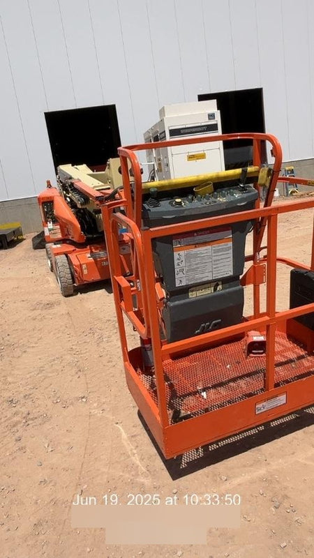 2019 JLG E400AJPN