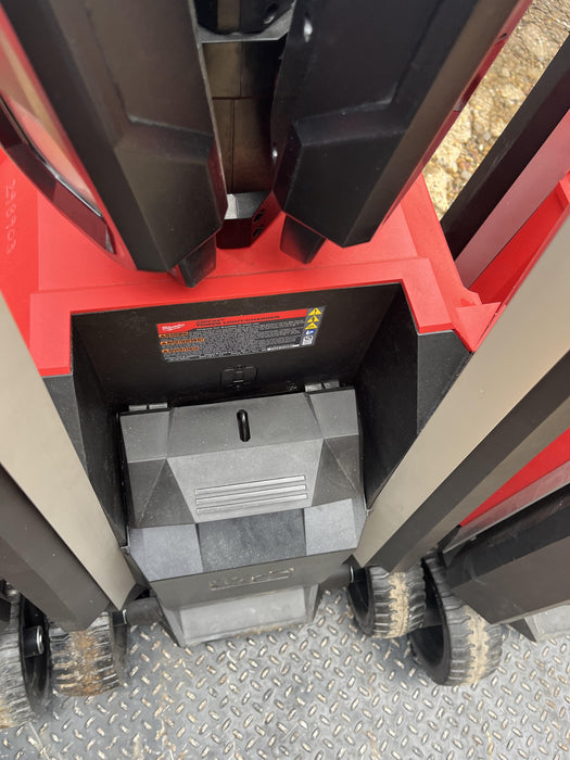 2023 MILWAUKEE MXF041-1XC