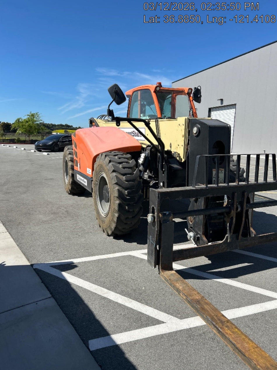 2021 JLG 1732