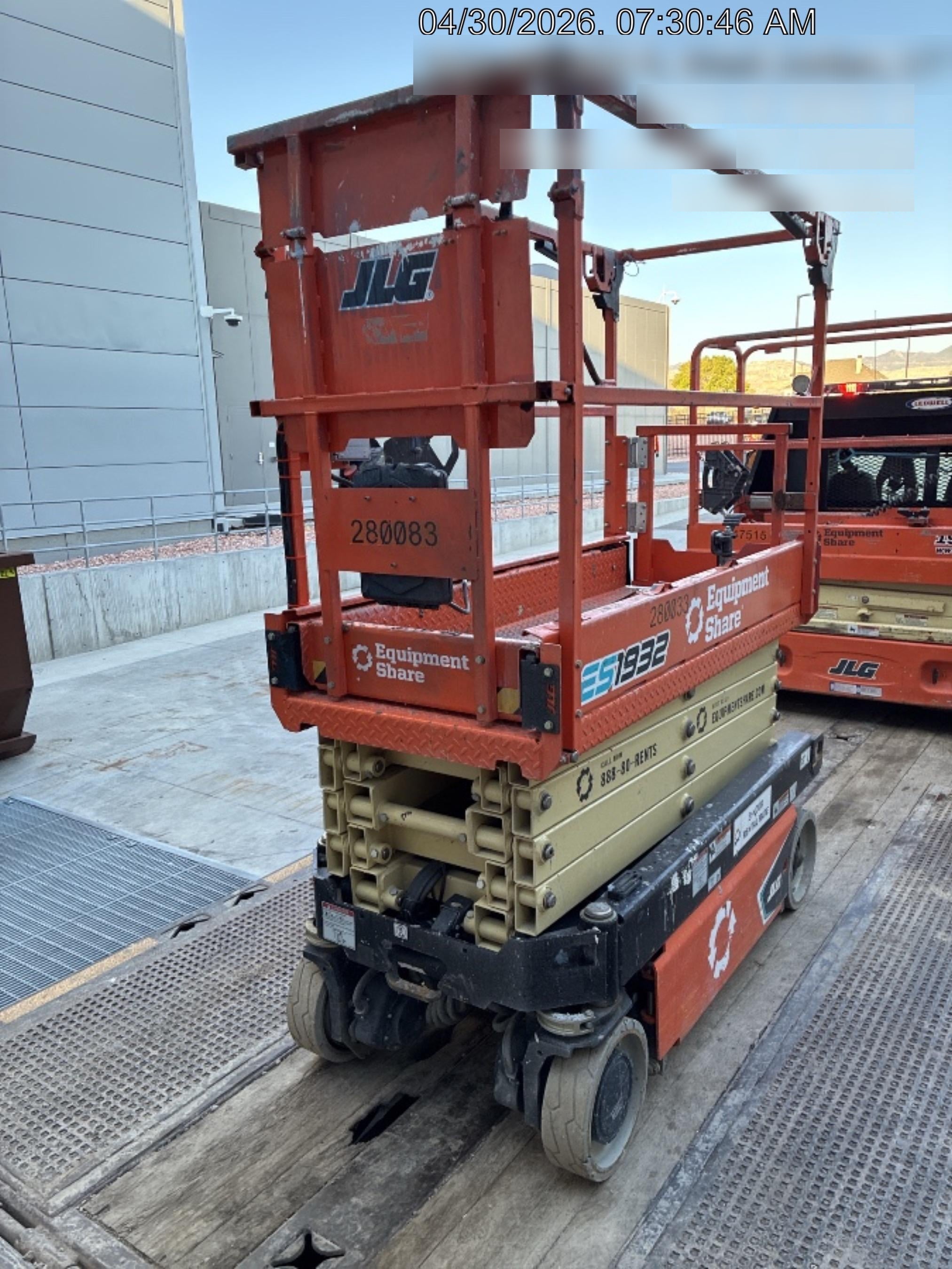 2022 JLG ES1932