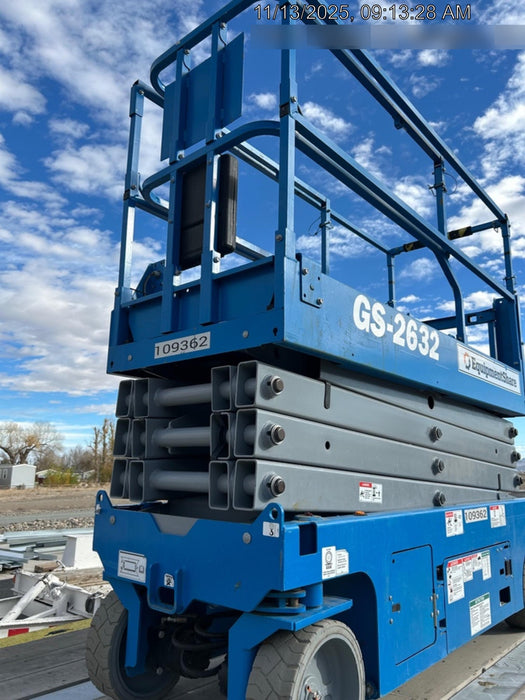 2020 Genie GS-2632 Solid NM Tires, Folding Rails with Half-Height Swing Gate, Beacon, 800W Invertor