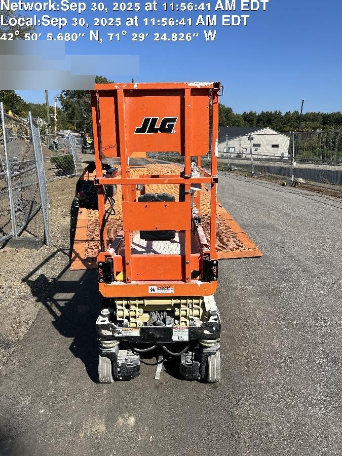 2022 JLG ES1330L