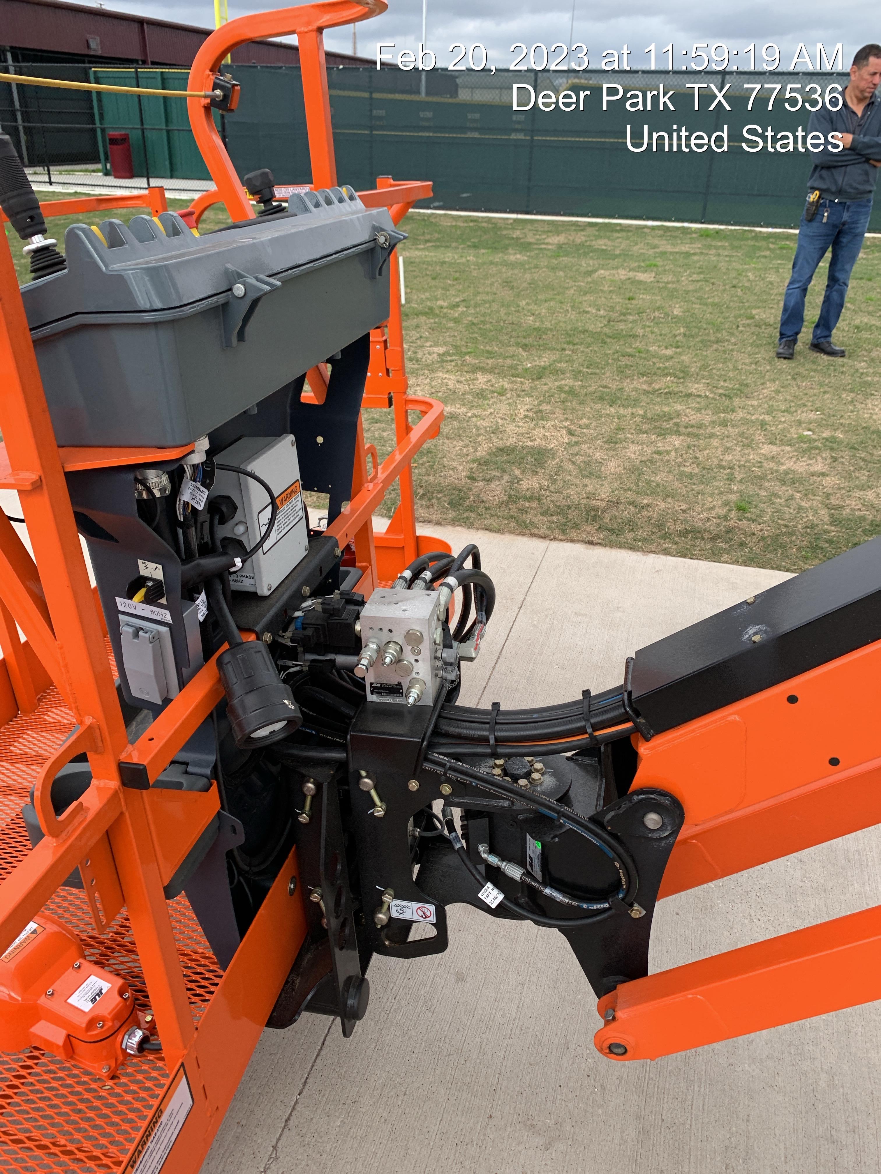 2023 JLG 660SJ