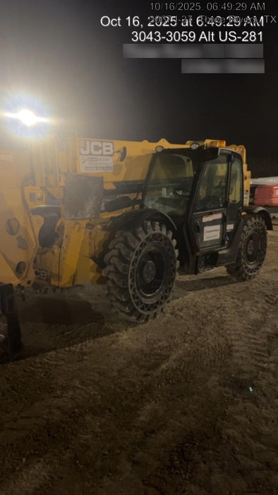 2019 JCB 512-56 109 HP w/CAB/HVAC, Beacon, Aux Hydraulics, Worklights, Solid Tires, 60" Carriage/Forks