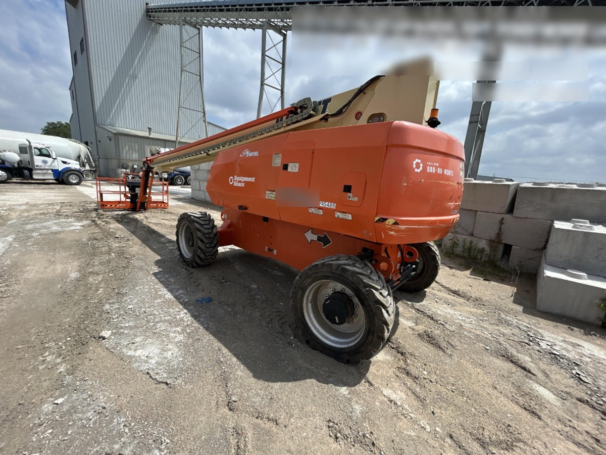 2023 JLG 860SJ