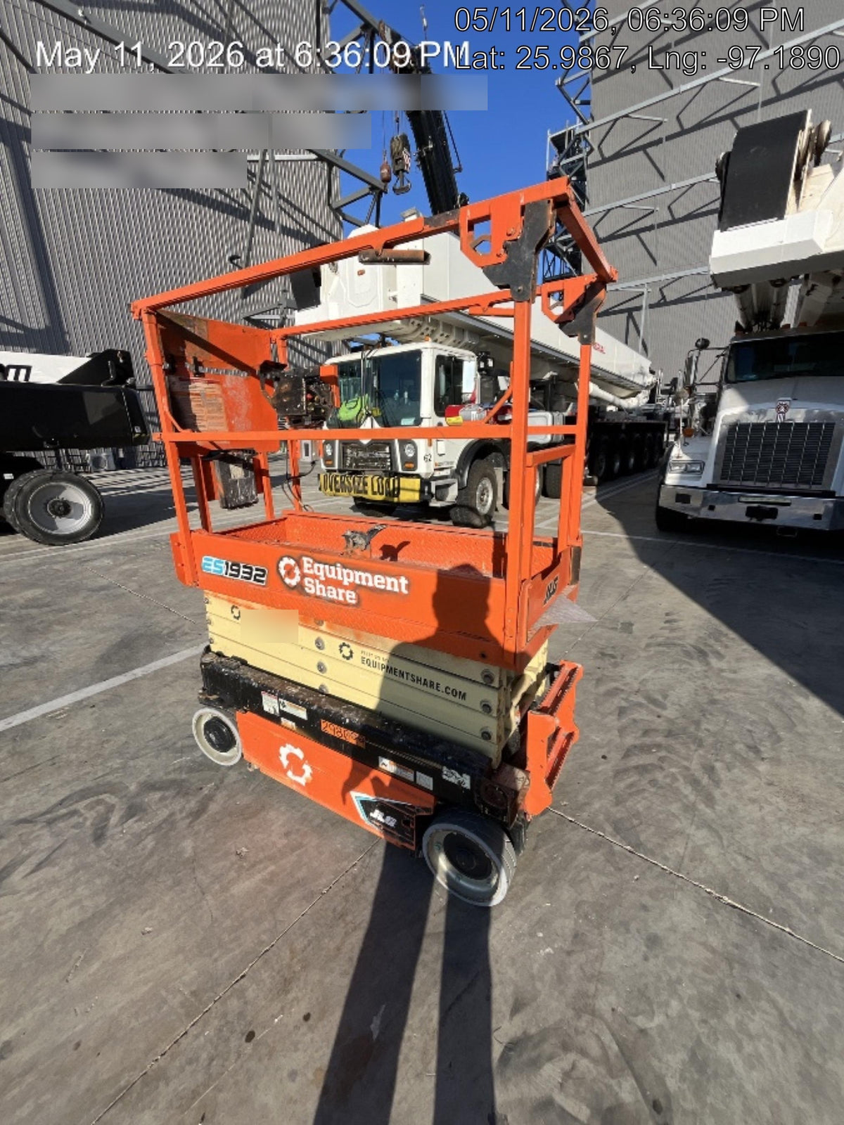2023 JLG ES1932