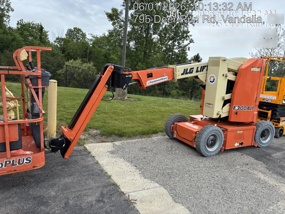 2019 JLG E300AJP