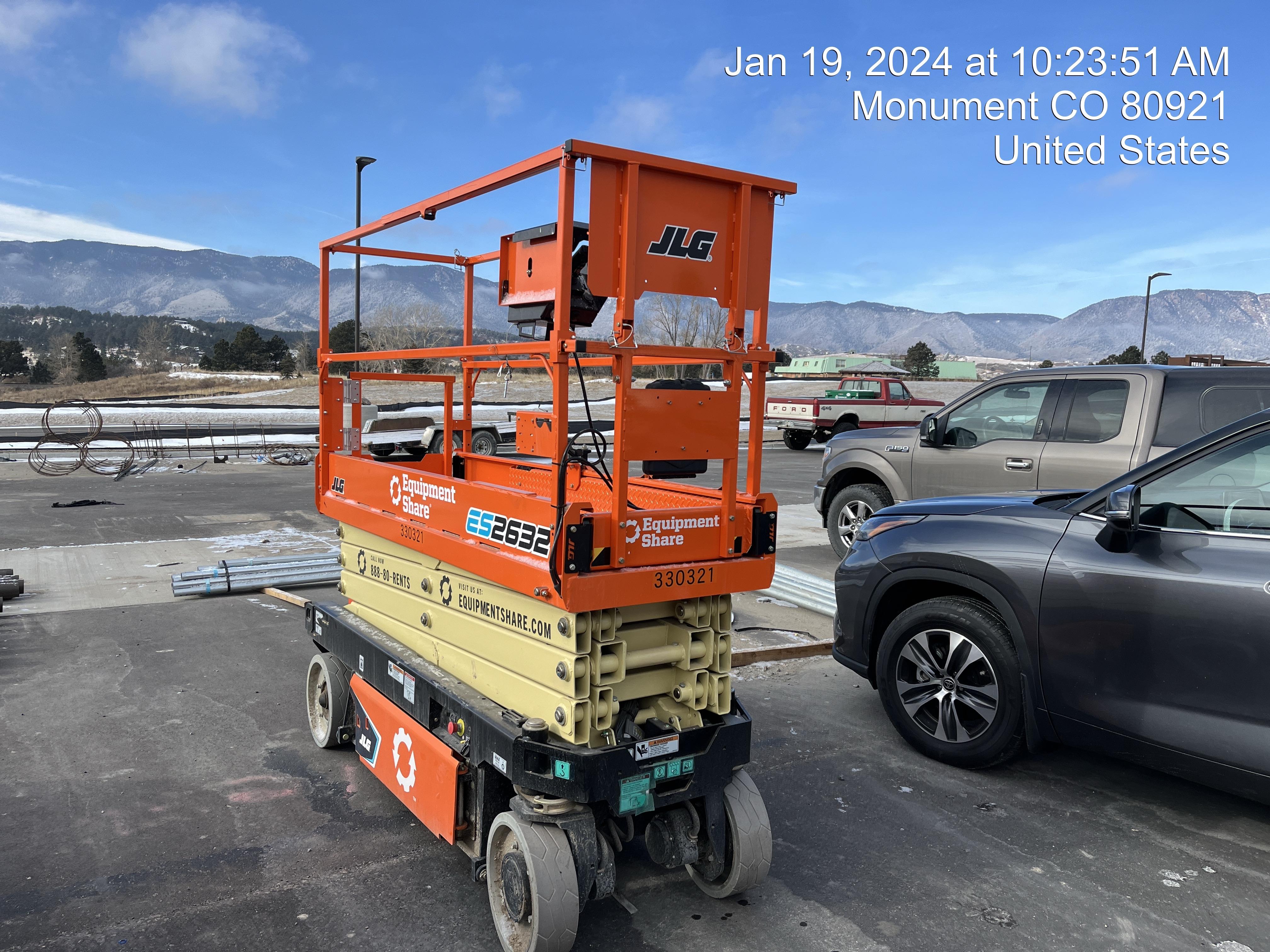 2023 JLG ES2632