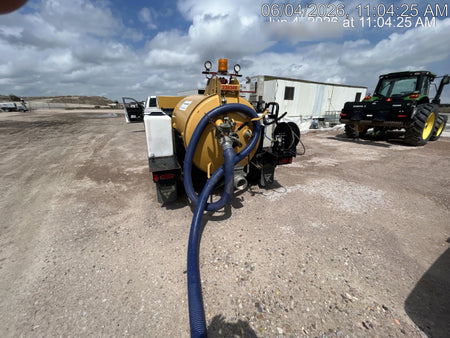 2022 Vac-Tron LP573XDT T4 Koehler Diesel Engine, 500 Gallon Debris Tank, x2 100 Gallon Water Tanks