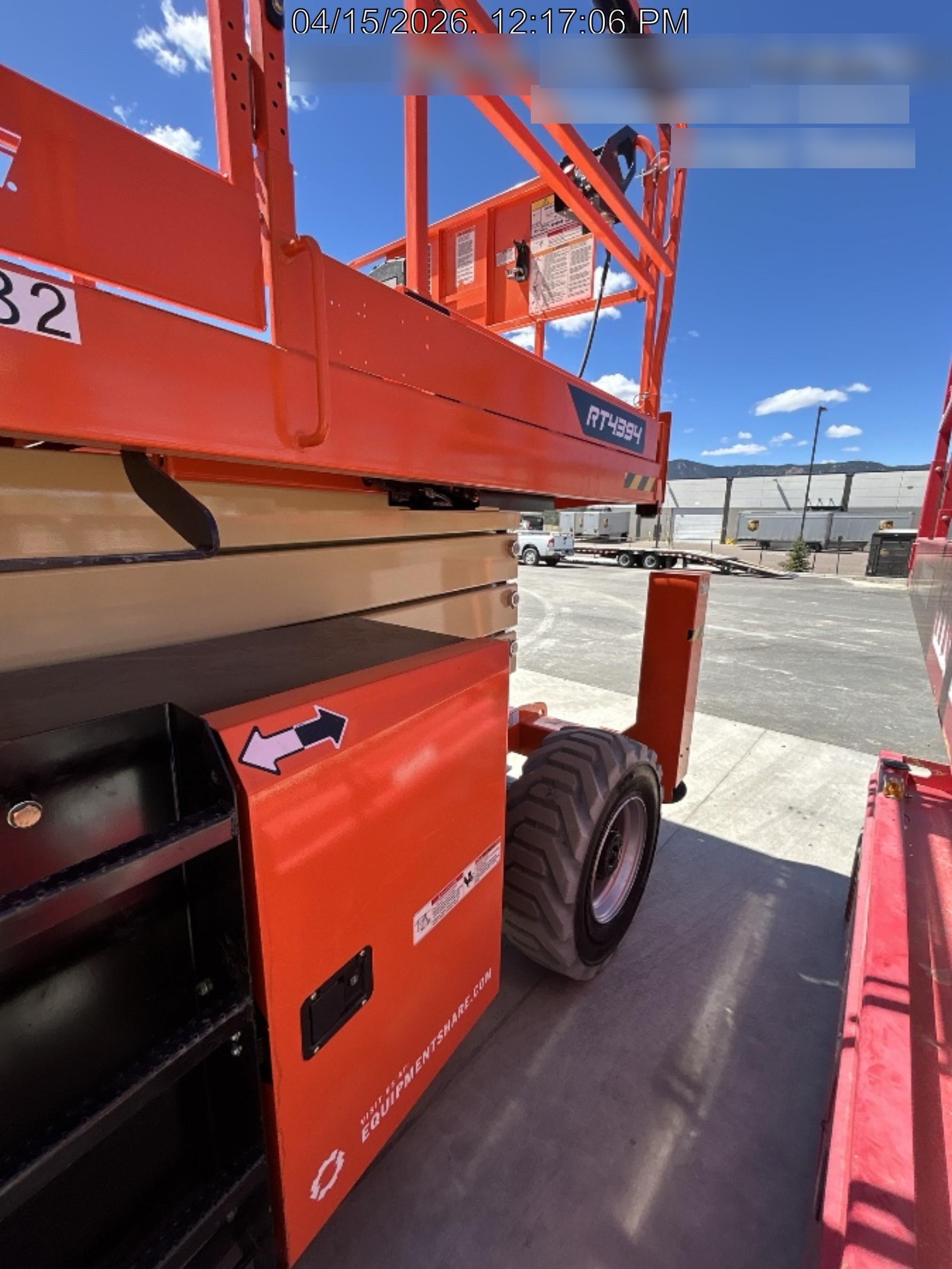 2025 JLG RT4394