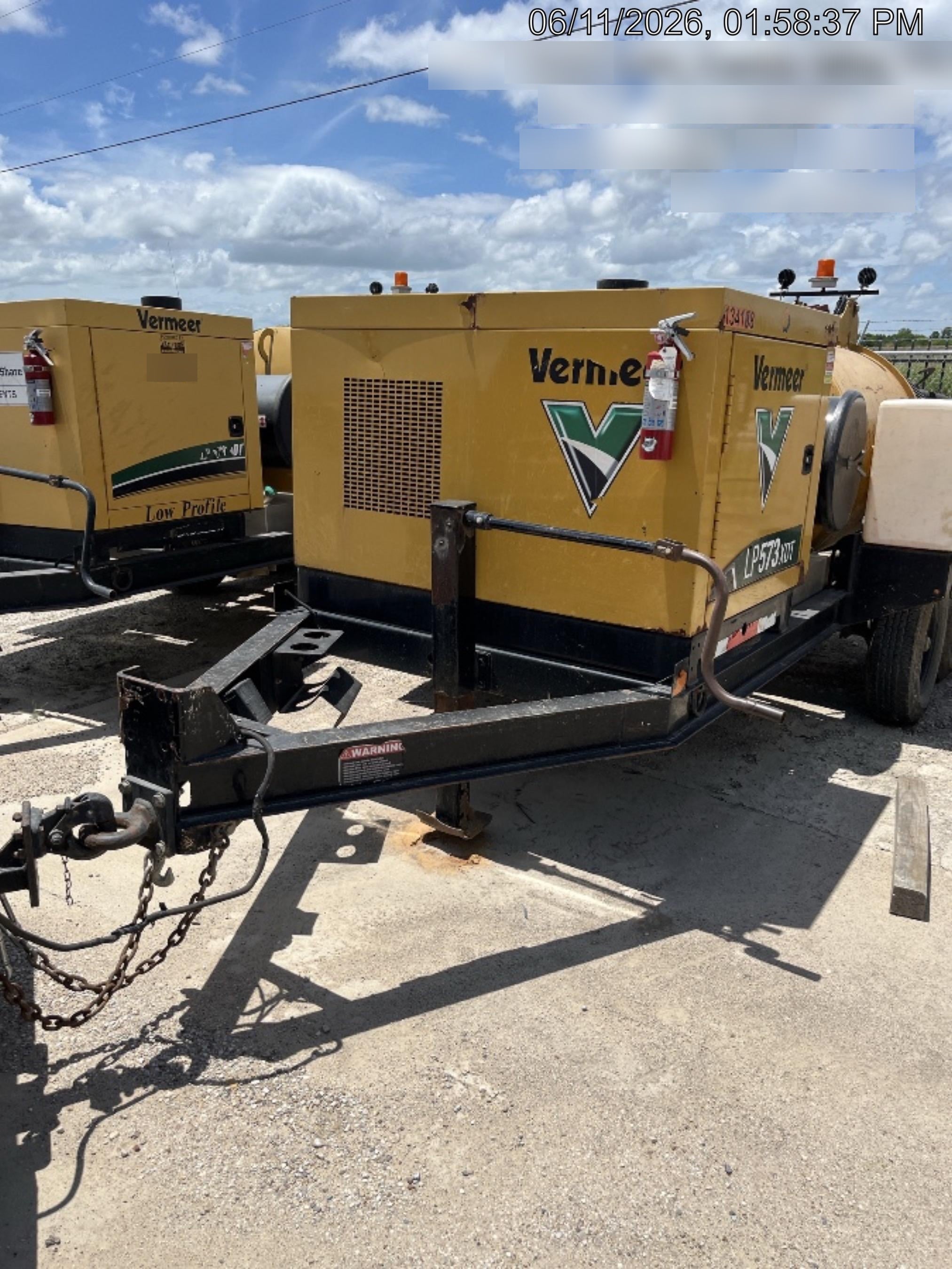 2021 VAC-TRON LP573XDT