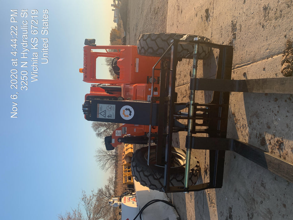 2020 Skytrak 8042 74 Hp, FF Tires, Work Lights, Beacon, Aux Hydraulics, Back up Alarm, Lifting Eye, ES Decals