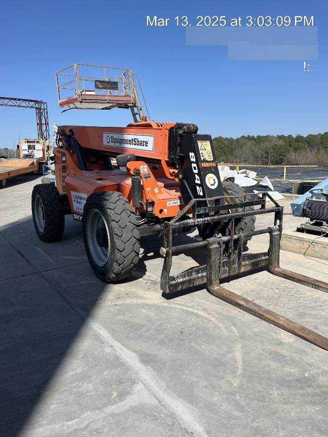 2020 SKYTRAK 8042