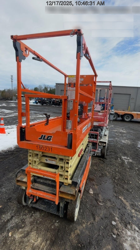 2021 JLG ES1932