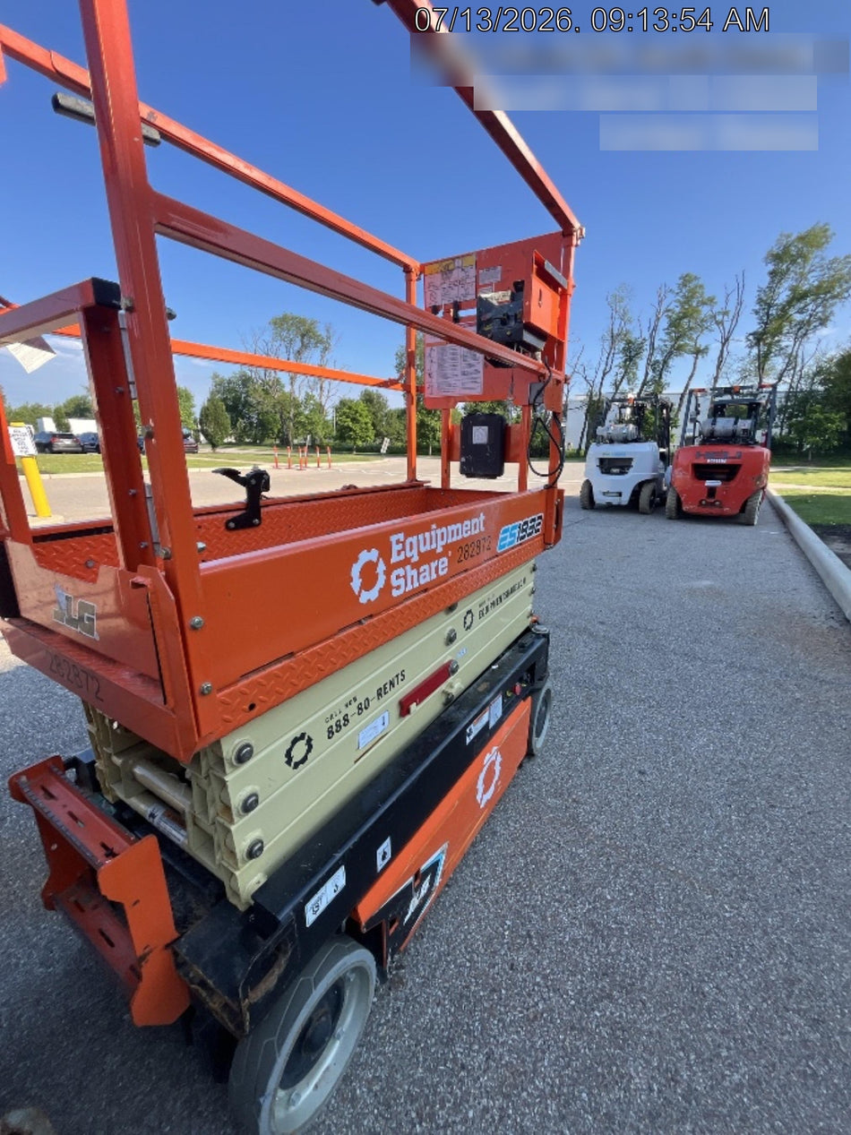 2022 JLG ES1932