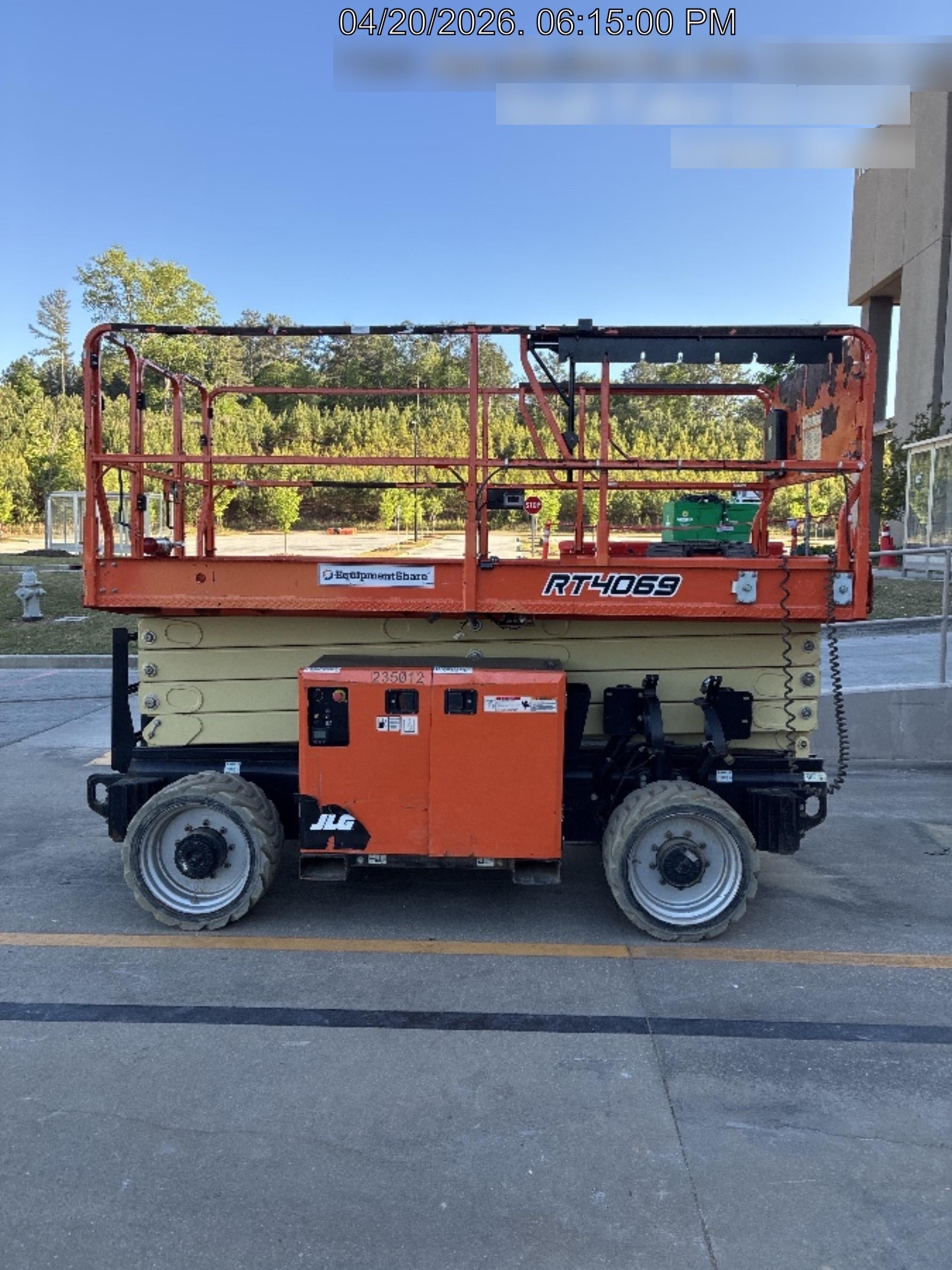 2022 JLG RT4069