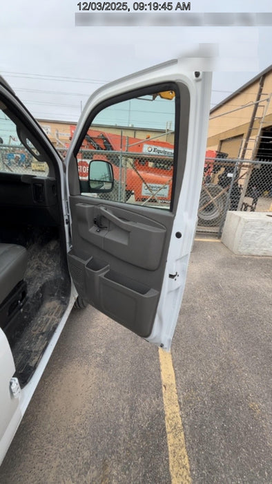 2025 CHEVROLET Express Van - Rental