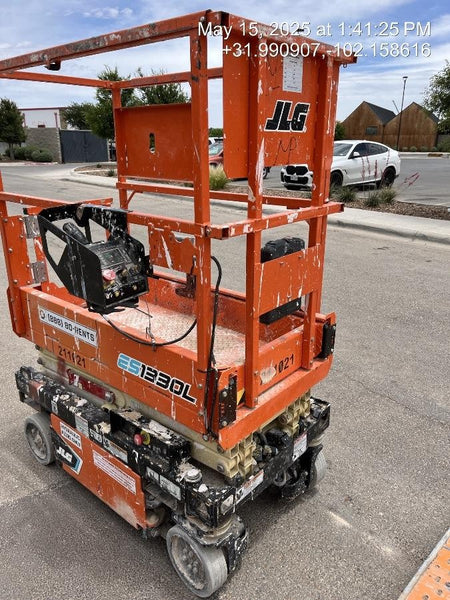 2022 JLG ES1330L
