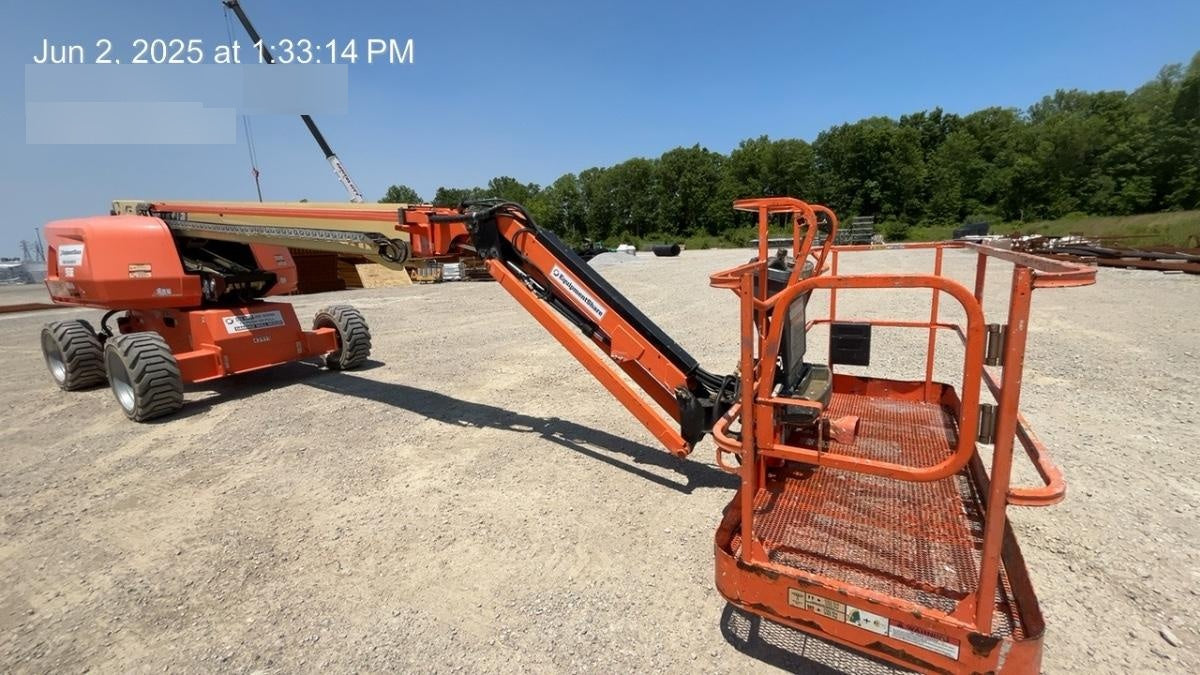 2019 JLG 660SJ