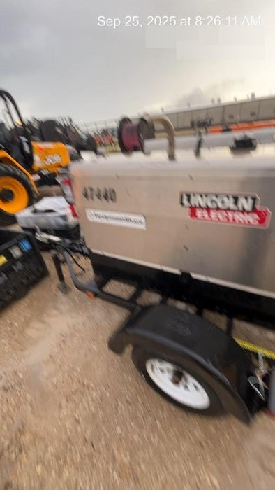 2019 Lincoln Electric Vantage 322 Ready-Pak 3, Two Wheel Trailer, Fender and Light Kit, Cable Rack