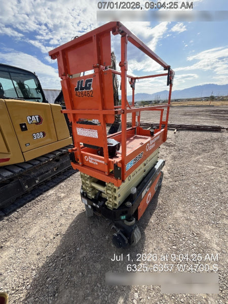 2024 JLG ES1932