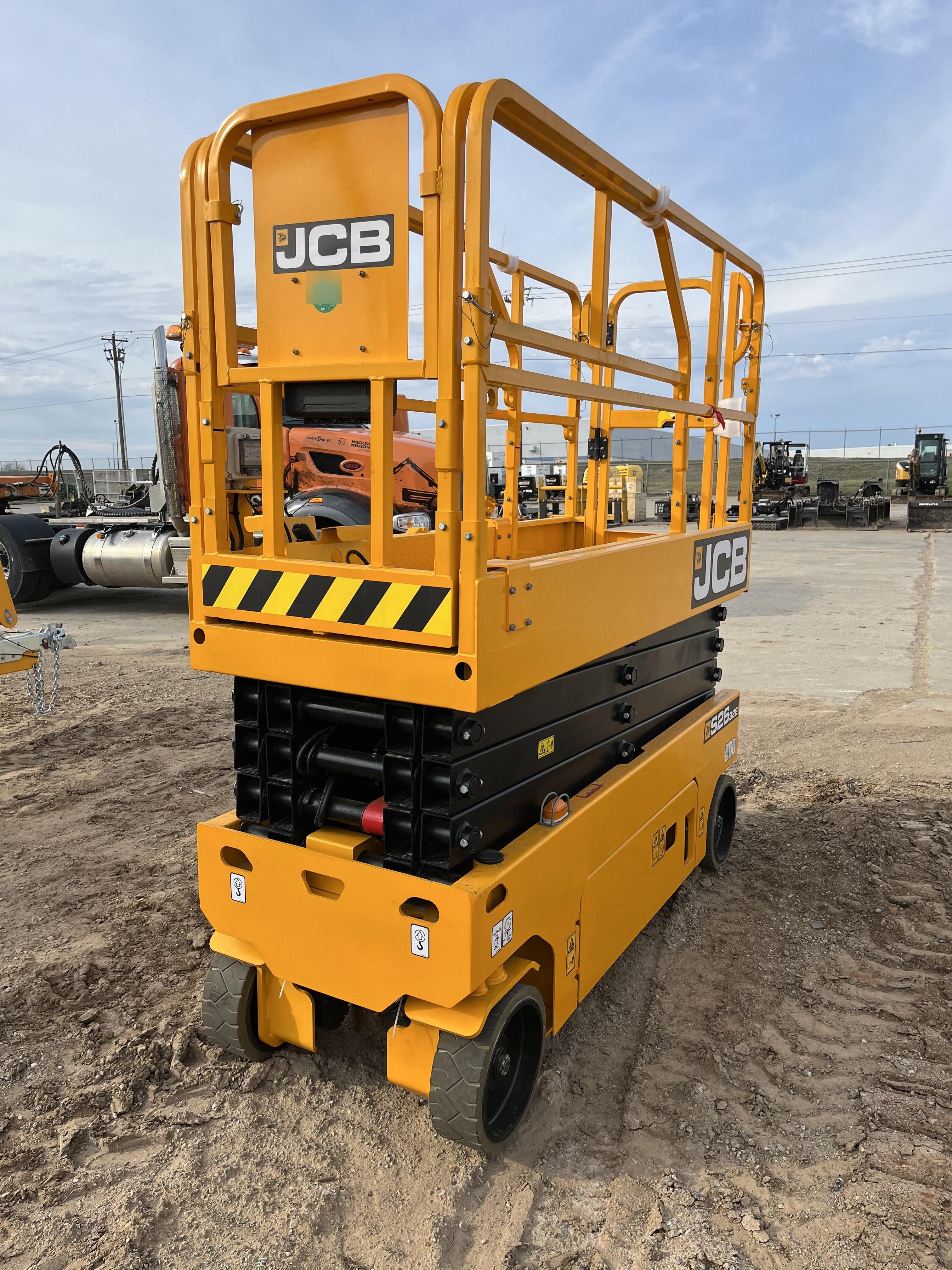 2023 JCB S2632E