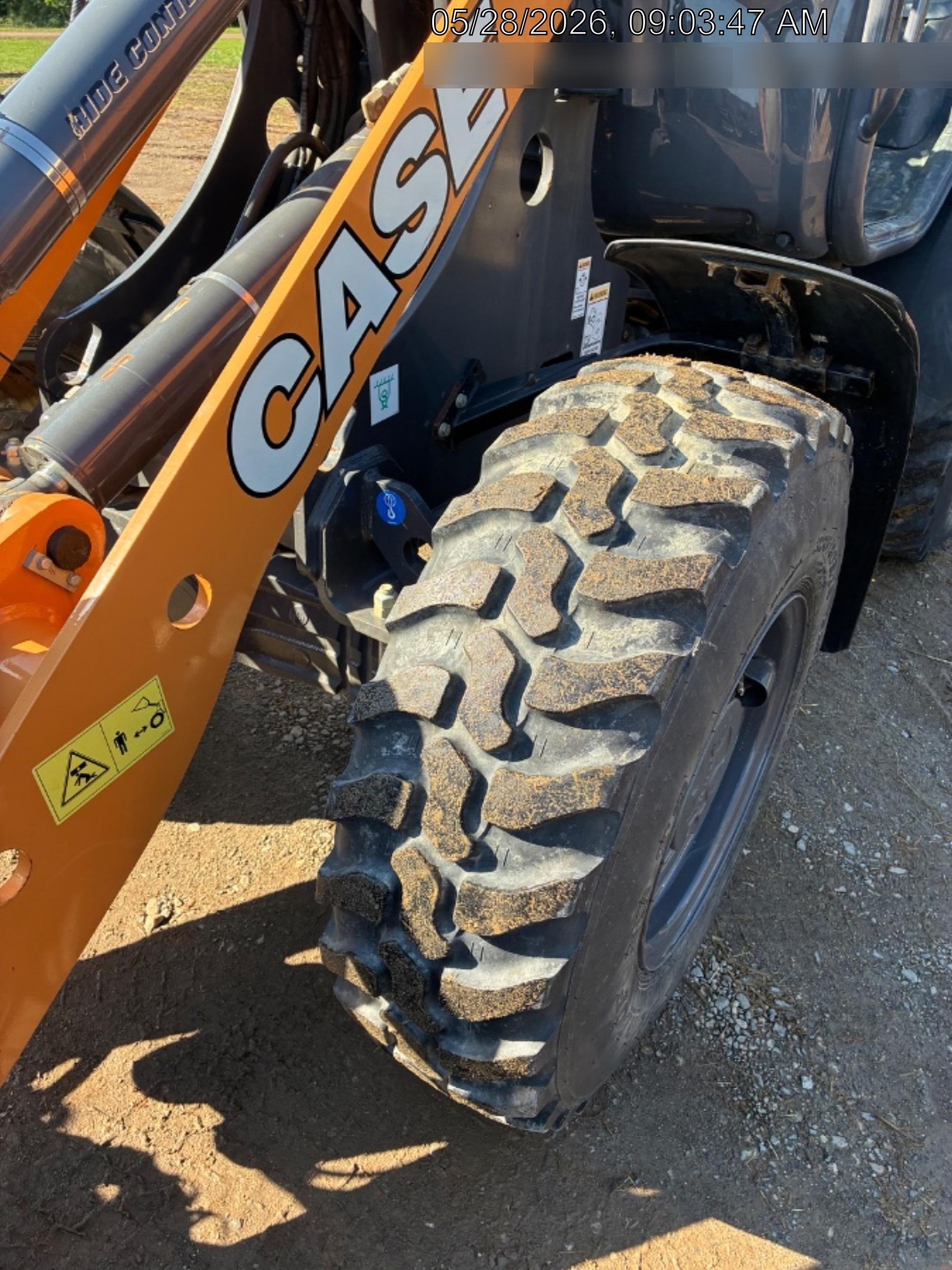 2023 CASE 121F