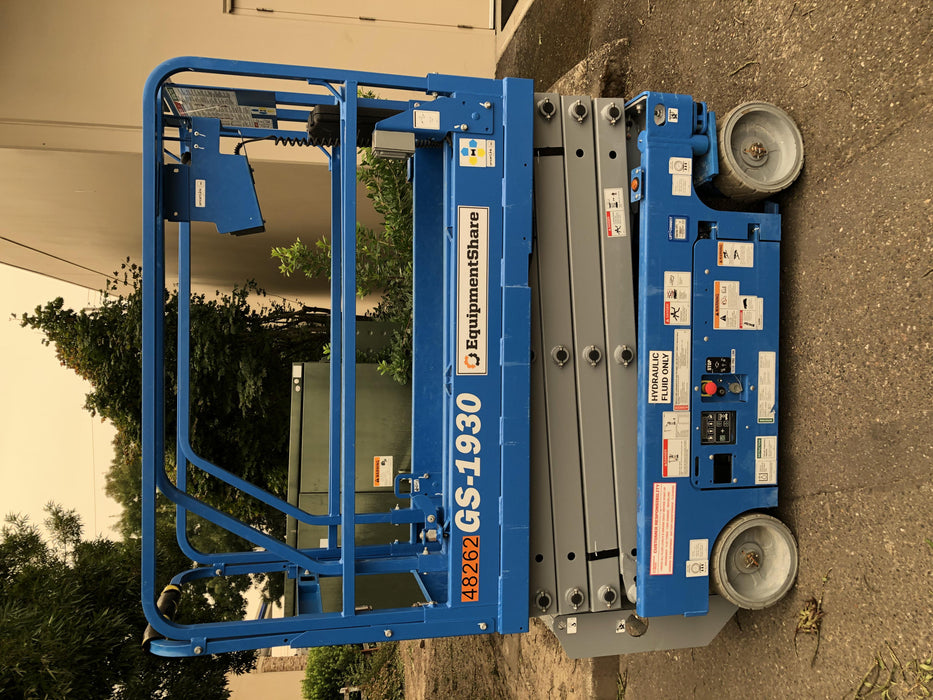 2019 Genie GS-1930 Half Height Swing Gate, 800W Inverter