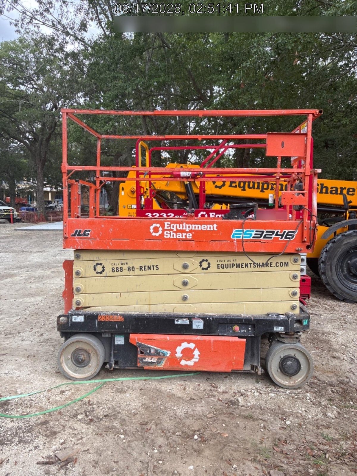 2022 JLG ES3246