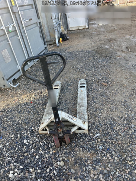 2022 ROUGHNECK 5,500lb Manual Pallet Jack - Roughneck