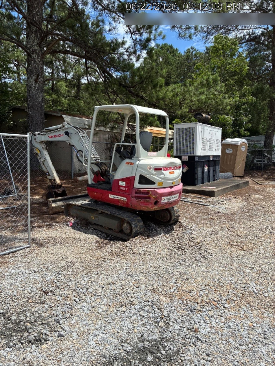 2020 TAKEUCHI TB235-2R