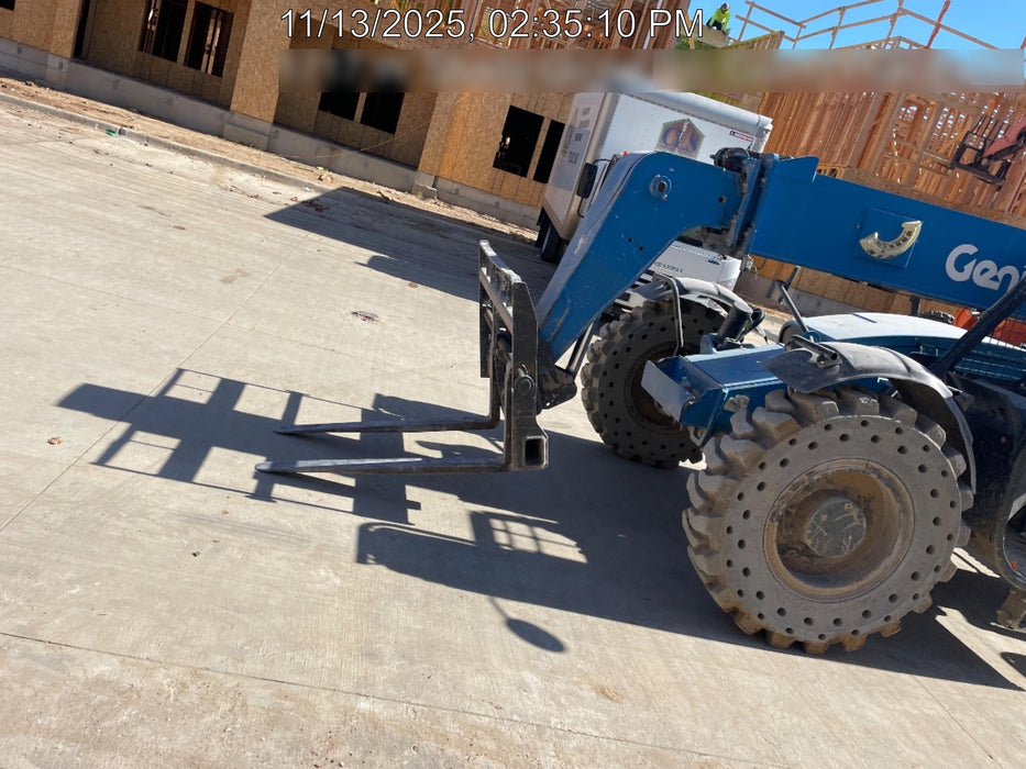 2017 Genie GTH-844 Solid Tires