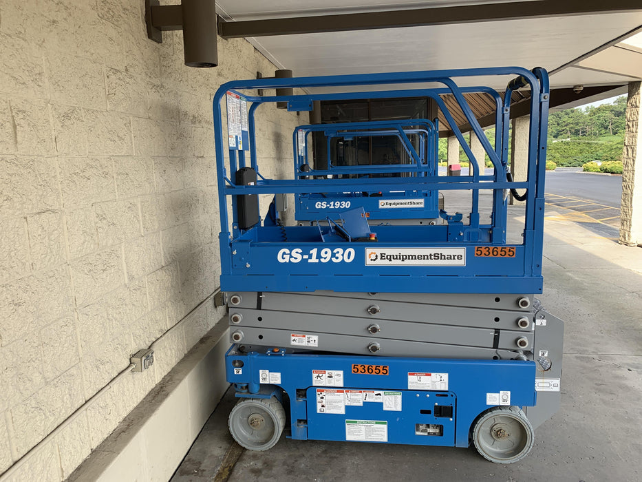 2019 Genie GS-1930 Fixed Rails with Chain Entry