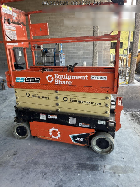 2023 JLG ES1932