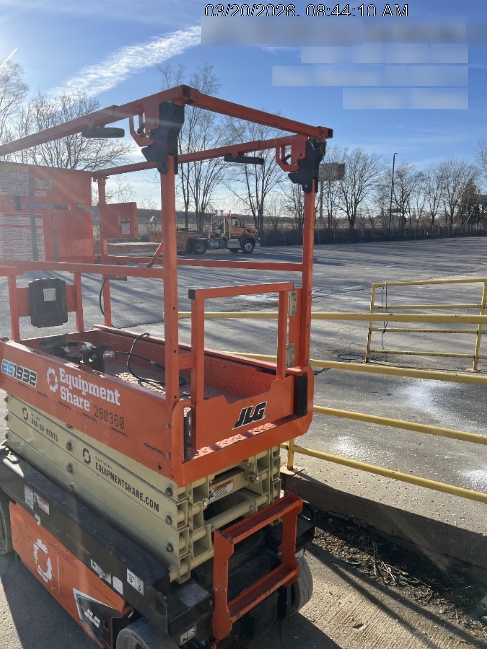 2022 JLG ES1932