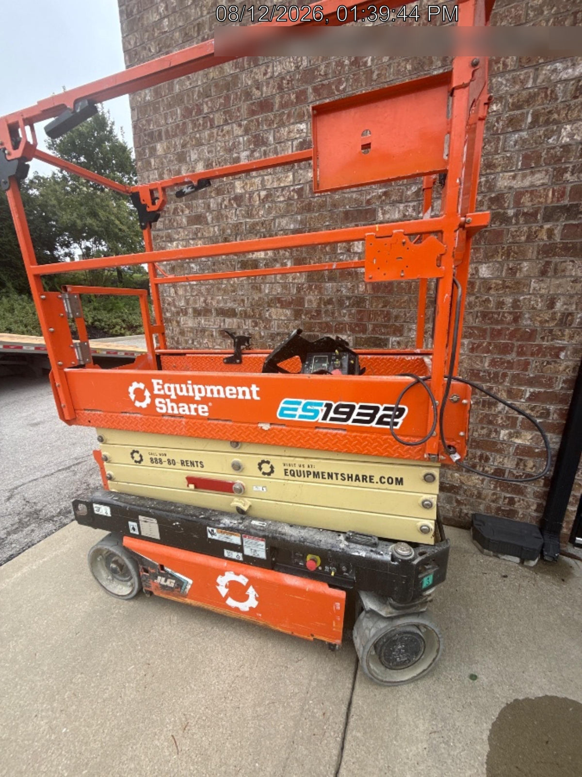 2022 JLG ES1932