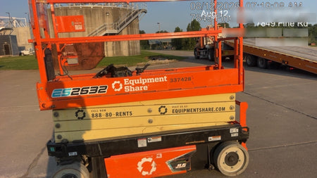 2023 JLG ES2632