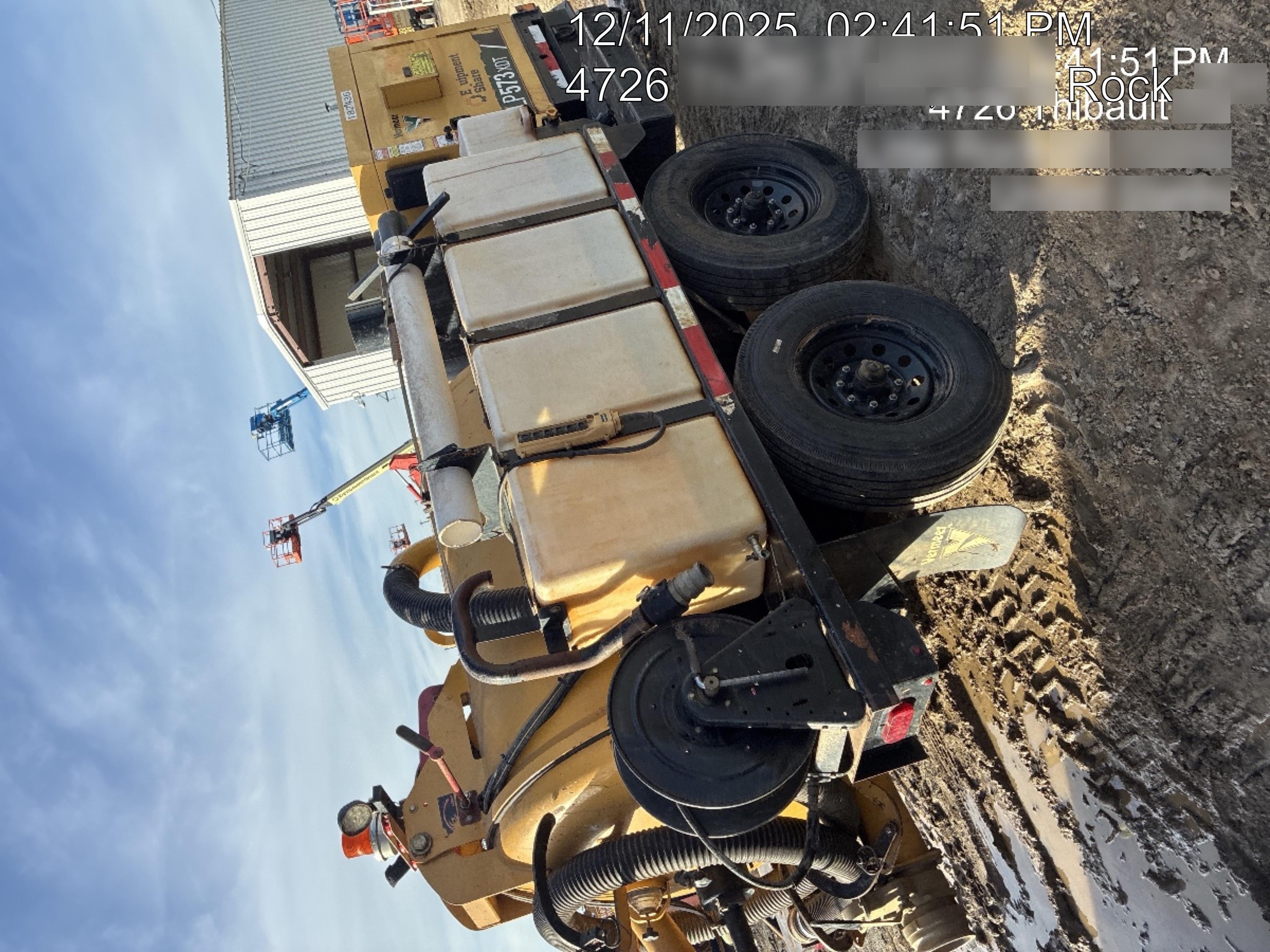2021 Vac-Tron LP573XDT T4 Koehler Diesel Engine, 500 Gallon Debris Tank, x2 100 Gallon Water Tanks