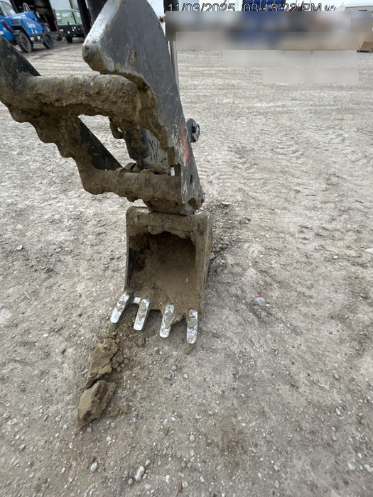 2025 TAKEUCHI 18" HD Bucket - Takeuchi