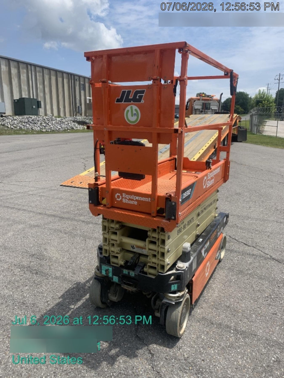 2025 JLG ES1932