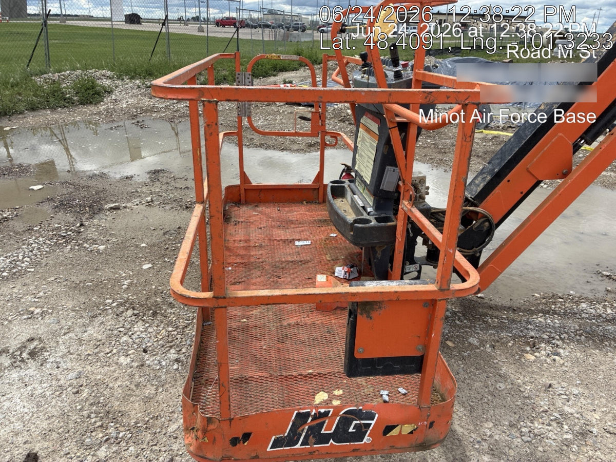 2022 JLG 660SJ