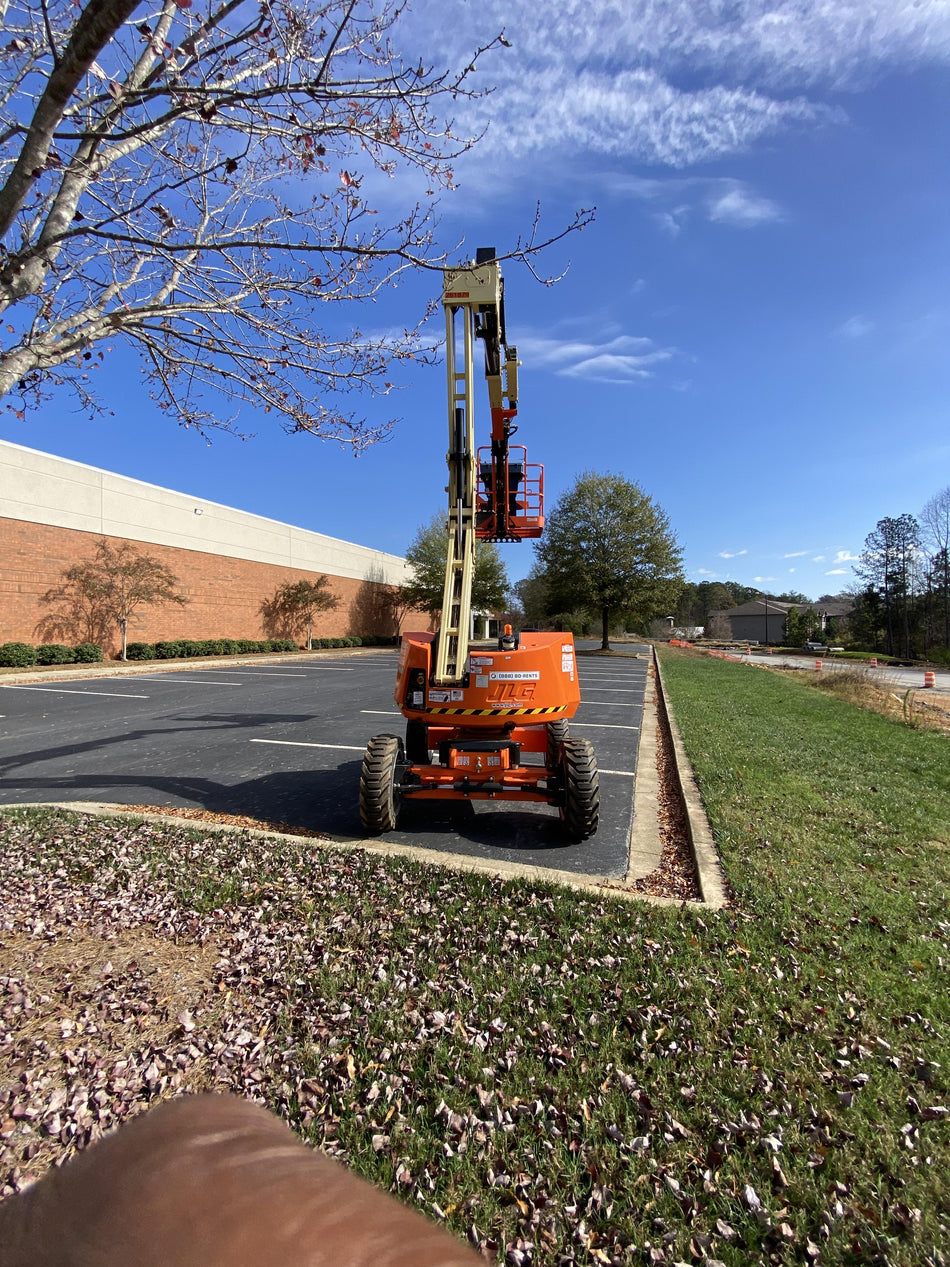2022 JLG 340AJ