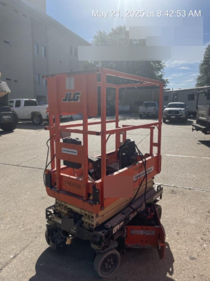 2021 JLG ES1330L