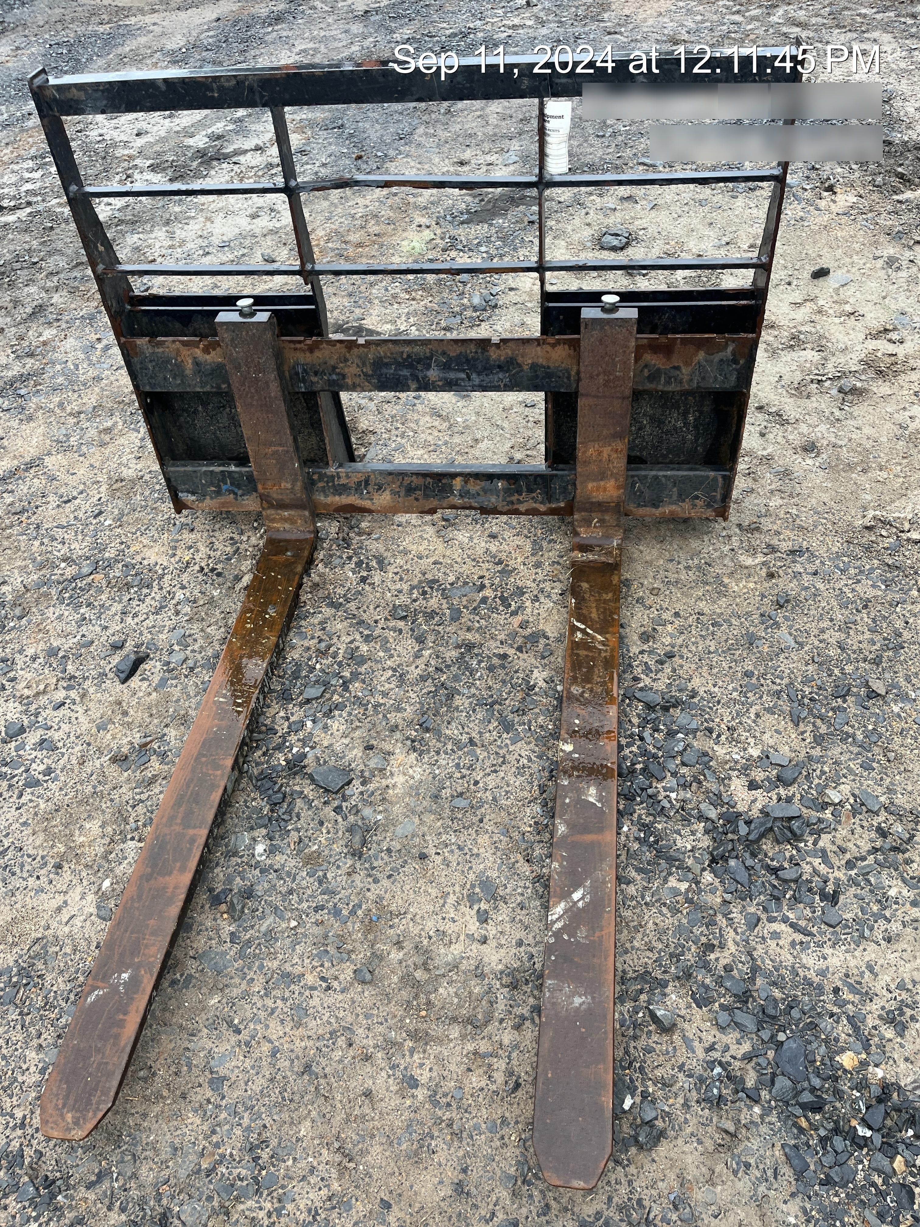 2022 ARROW MATERIAL HANDLING 72" Pallet Forks - Arrow