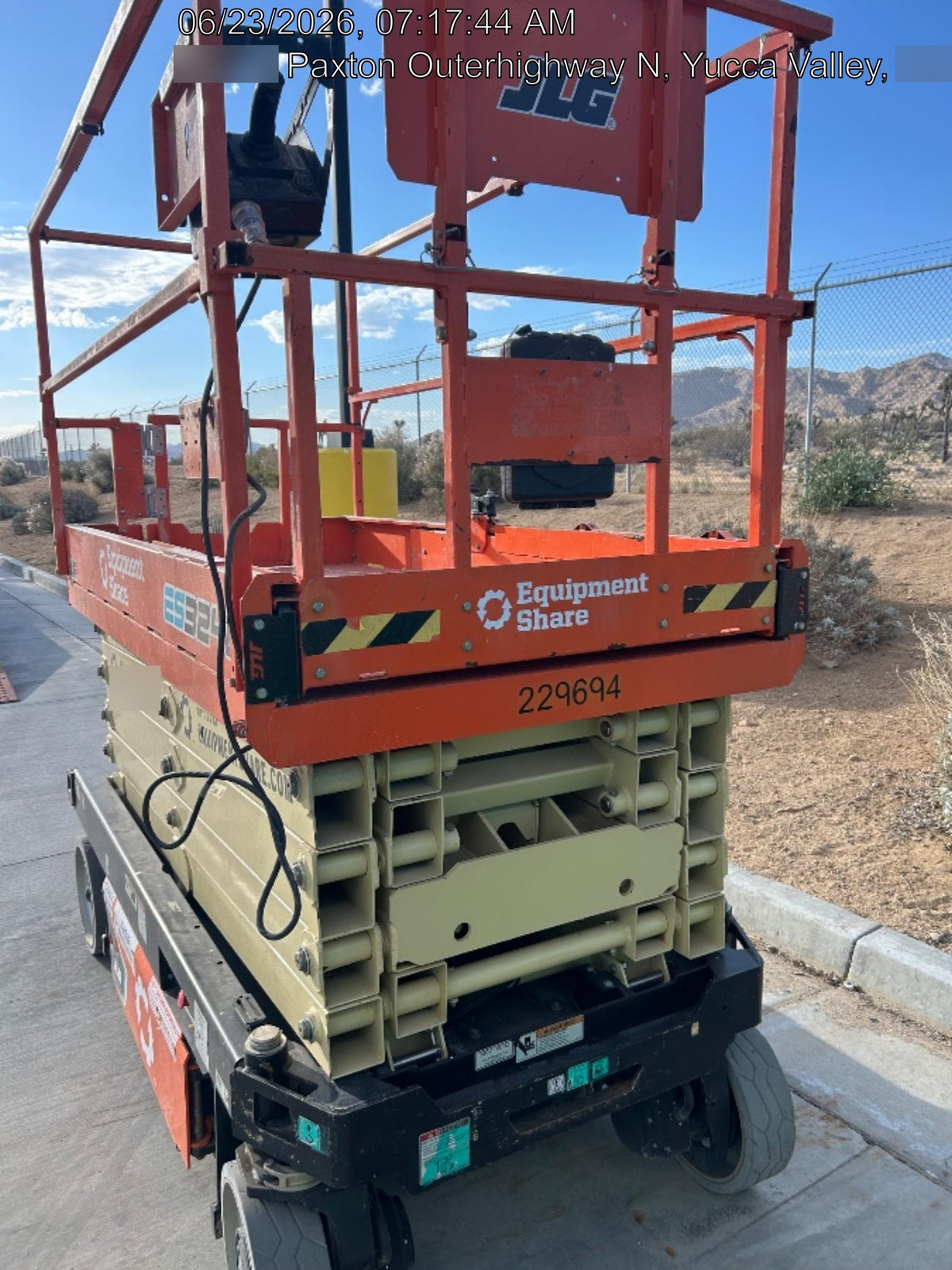 2022 JLG ES3246