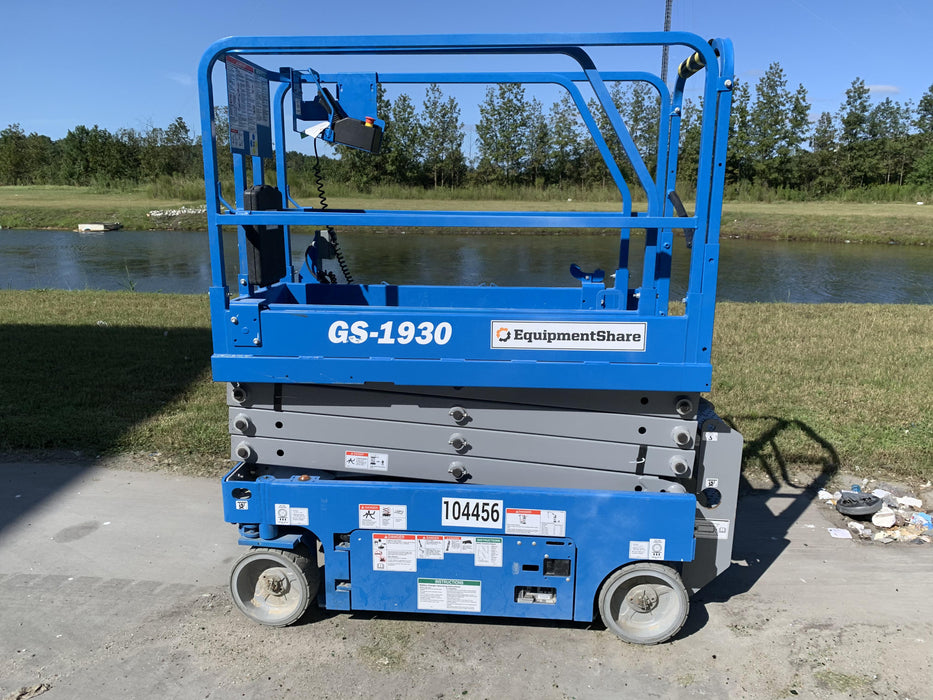 2020 Genie GS-1930 Fixed rails with chain entry gate - Pre A92.20